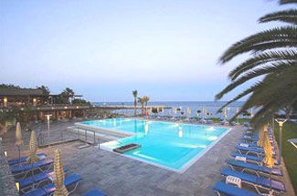 Holiday Inn Limassol Zewnętrze zdjęcie